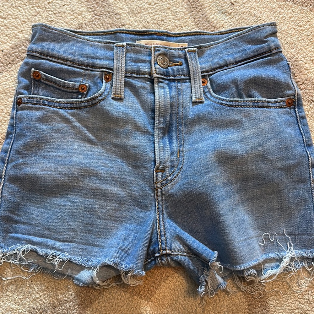 Levi’s shorts Jeans 24